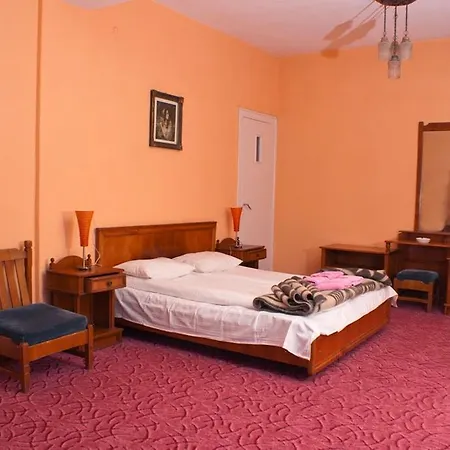 Hotel Cerna 2*